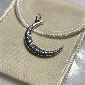 Retired New James Avery La Luna Pendant